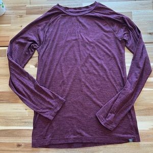 Gaiam mens’ size small burgundy long sleeve athletic top‎